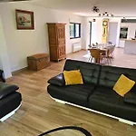 Casa vacanze Des Tamaris Maison Chaleureuse Proche Circuit Arnage