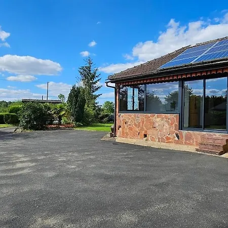 Prázdninový dům Des Tamaris Maison Chaleureuse Proche Circuit Arnage