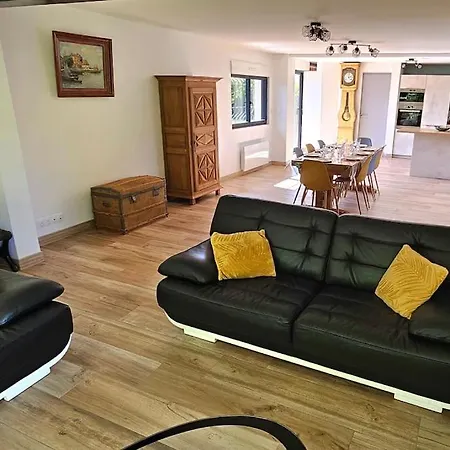 Vakantiehuis Des Tamaris Maison Chaleureuse Proche Circuit Arnage