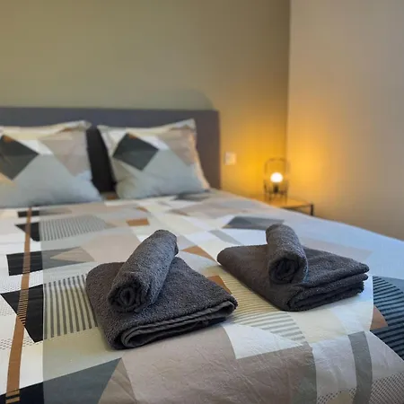 Des Tamaris Maison Chaleureuse Proche Circuit *