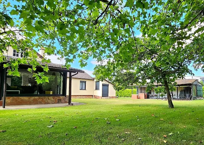 Des Tamaris Maison Chaleureuse Proche Circuit *